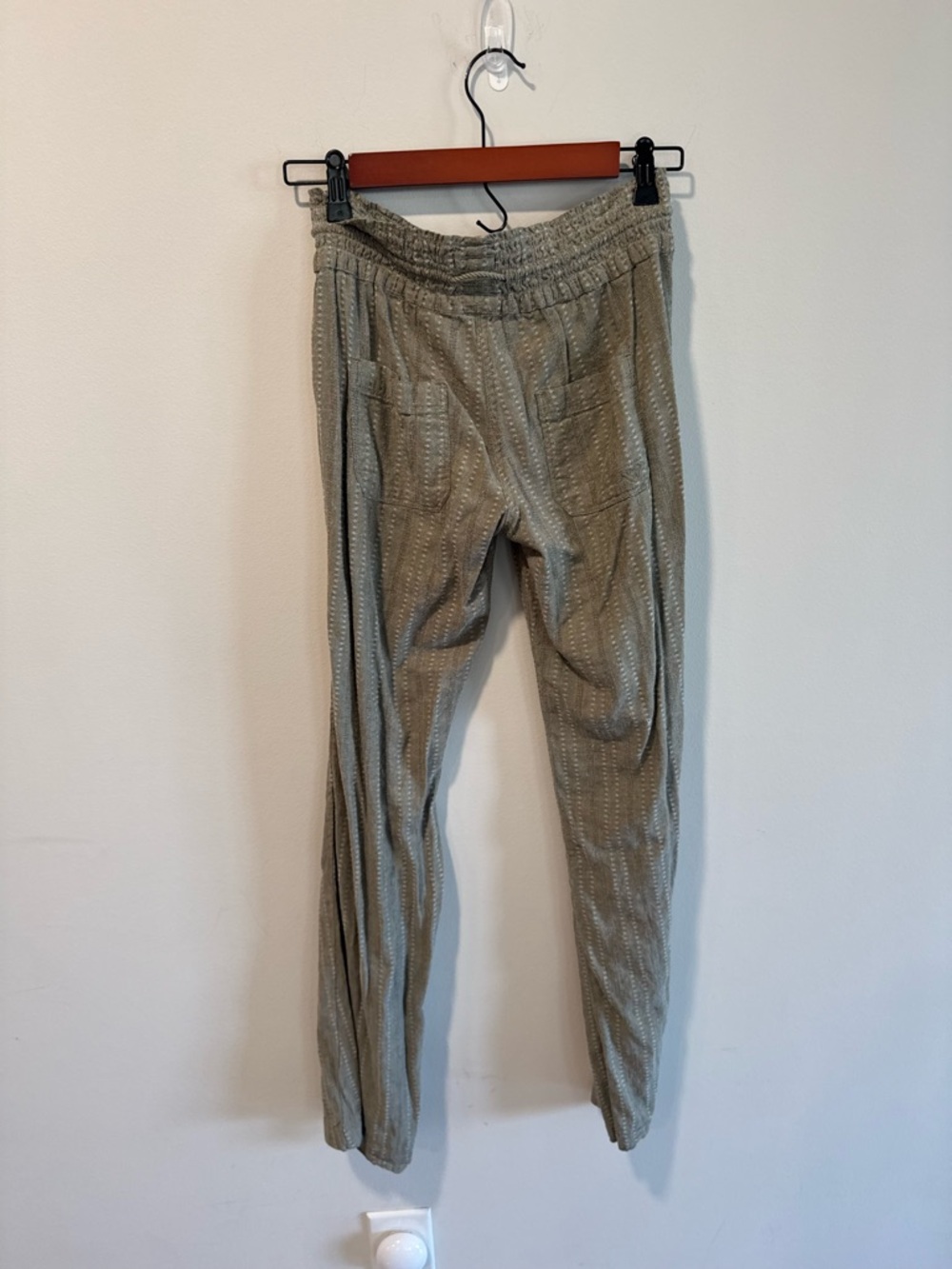 Roxy Light Green Drawstring Flowy Pants - Picture 6 of 9